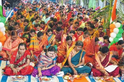 Solapur: Hundreds of women participate in Kumkumarchan ceremony for Operation Sindoor