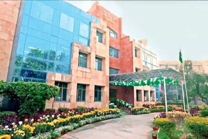 delhi-schools-and-college-bomb-threat